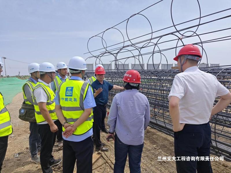 高軍鋒陪同巡視檢查津?yàn)H高鐵項(xiàng)目-2-1.jpg